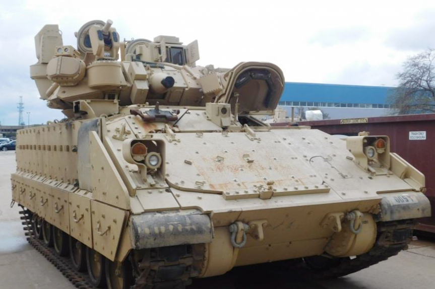 Mỹ nhận xe Bradley tích hợp Iron Fist vào cuối năm 2020